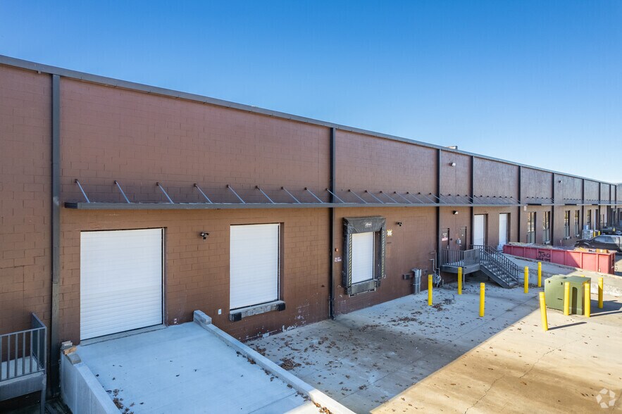 More Photos Of 1075 Windward Ridge Pky, Alpharetta Distribution For Lease