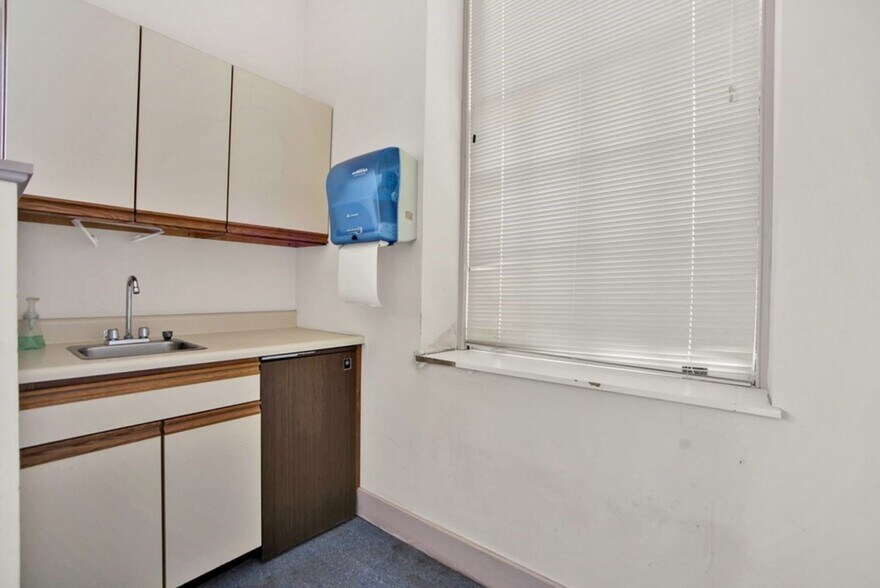 More Photos Of 2 Waln St, Wellsboro Office For Sale