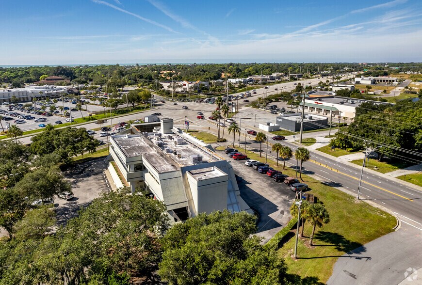 More Photos Of 1000 N Tamiami Trl, Nokomis Bank For Lease
