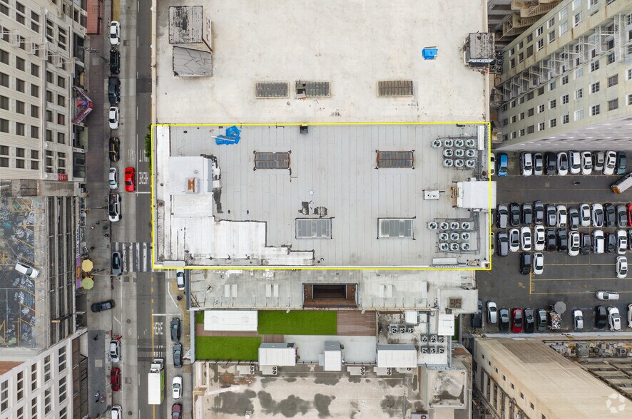 More Photos Of 737 S Broadway, Los Angeles Loft Creative Space For Sale