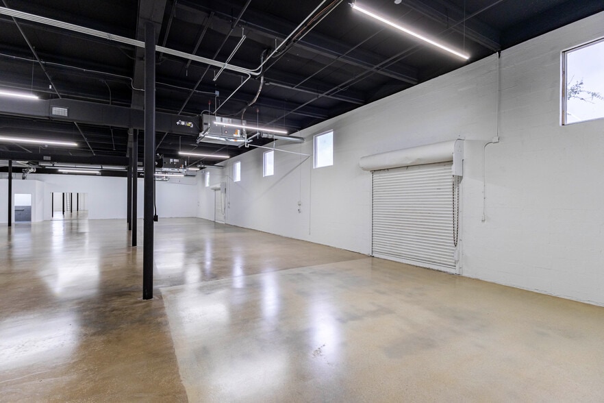 More Photos Of 6800-6890 NE 4th Ct, Miami Light Distribution For Lease