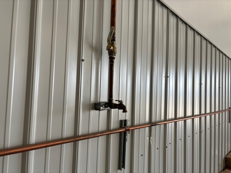 More Photos Of 111 NE 45th Ave, Minot Showroom For Lease