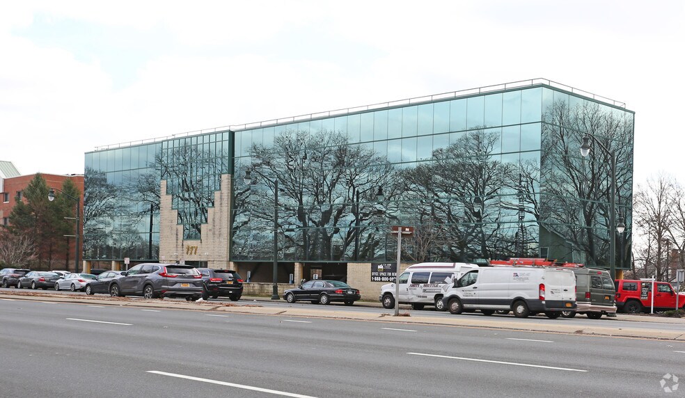 More Photos Of 777 Sunrise Hwy, Lynbrook Medical For Lease