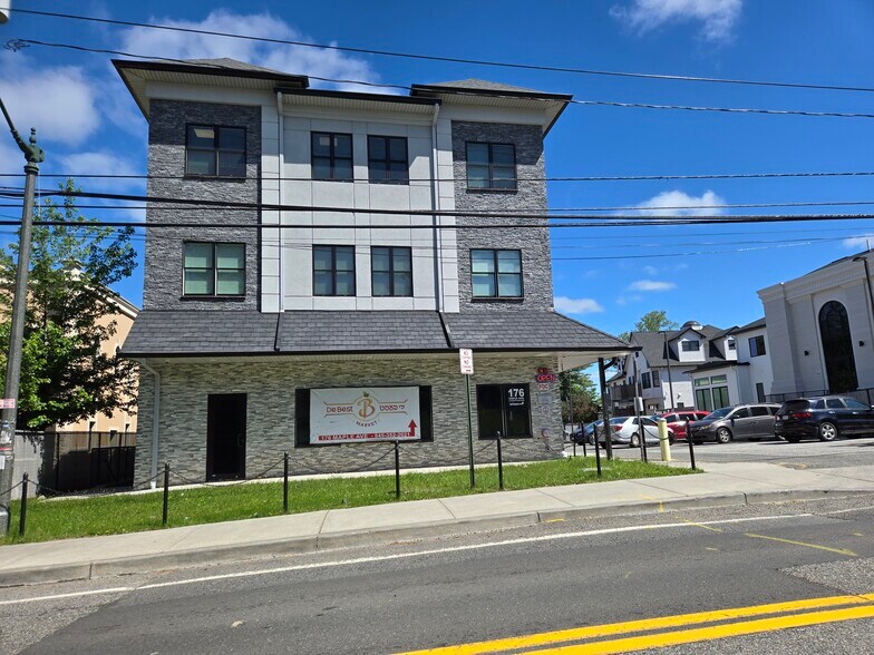 Primary Photo Of 176 Maple Ave, Monsey Office For Sale