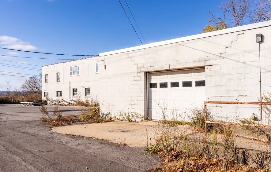 More Photos Of 166 Summit St, Mohawk Warehouse For Sale