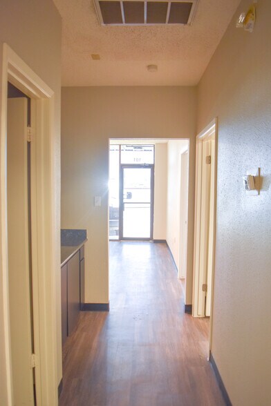 More Photos Of 1514 Ed Bluestein Blvd, Austin Unknown For Sale