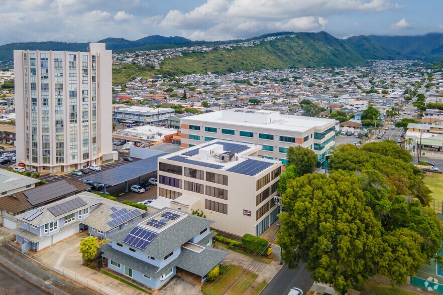 More Photos Of 1144 10th Ave, Honolulu Office For Lease