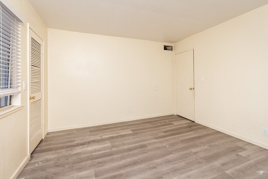More Photos Of 4304 Manchester Ave, Stockton Apartments For Sale