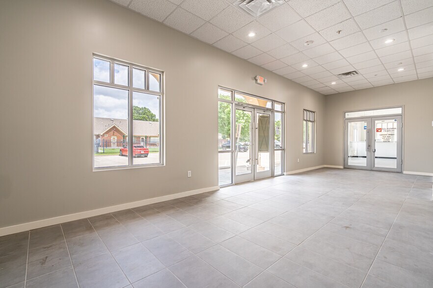 More Photos Of 6517 Chase Oaks Blvd, Plano Medical For Sale