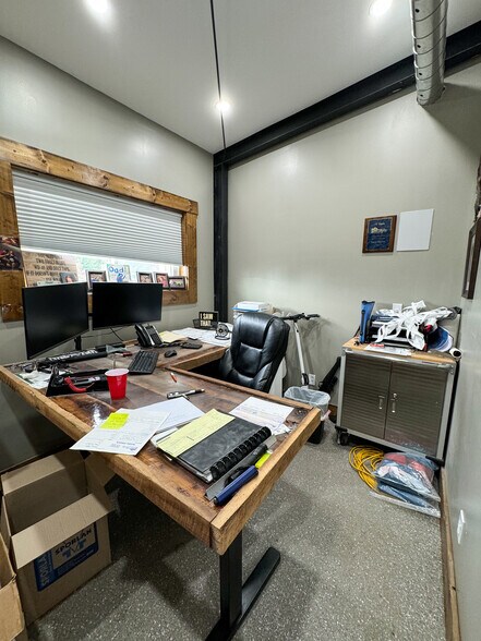 More Photos Of 17230-17232 Bel-Ray Pl, Belton Warehouse For Sale
