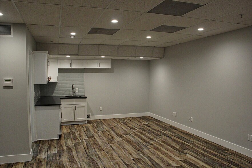 More Photos Of 5029 Bleecker St, Baldwin Park Office For Lease