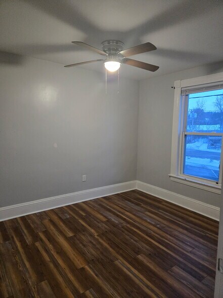 More Photos Of 12 Middle St, Lancaster Storefront Retail Residential For Sale