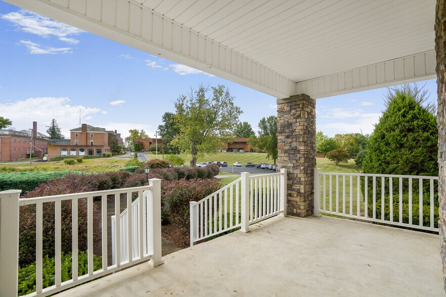 More Photos Of 6245 University Park Dr, Radford Office Residential For Sale