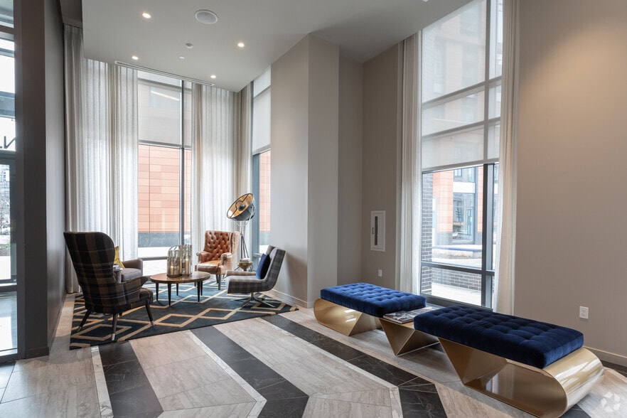 More Photos Of 1008 N Glebe Rd, Arlington Apartments For Lease