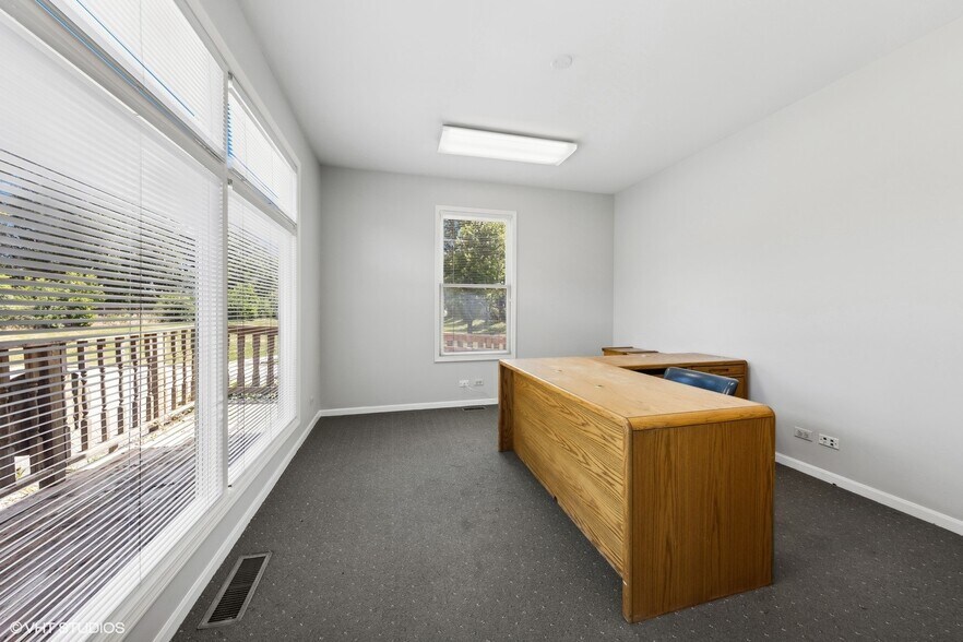 More Photos Of 105 E Irving Park Rd, Itasca Loft Creative Space For Sale