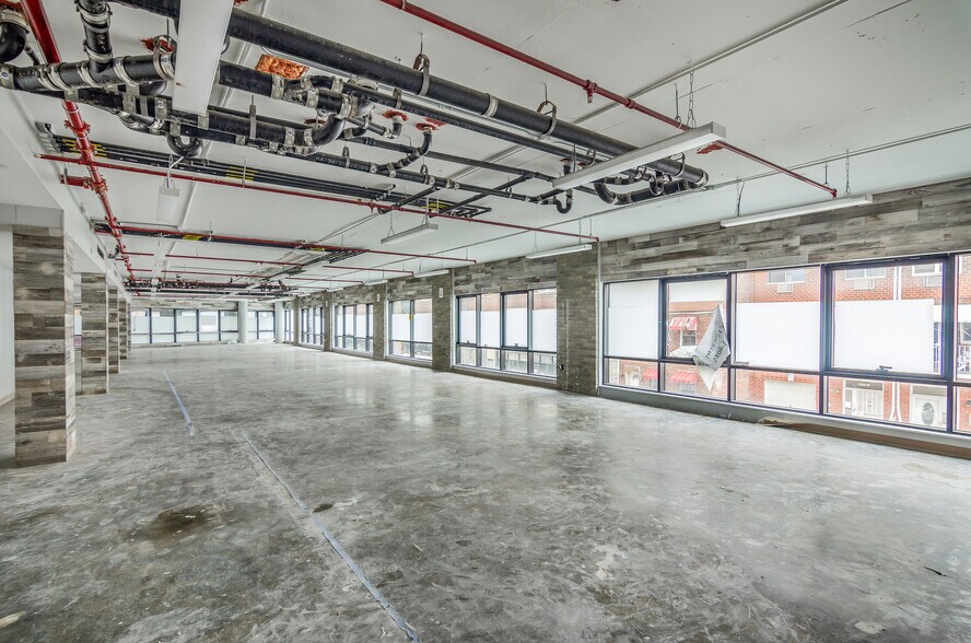 More Photos Of 5222 Roosevelt Ave, Woodside Apartments For Lease