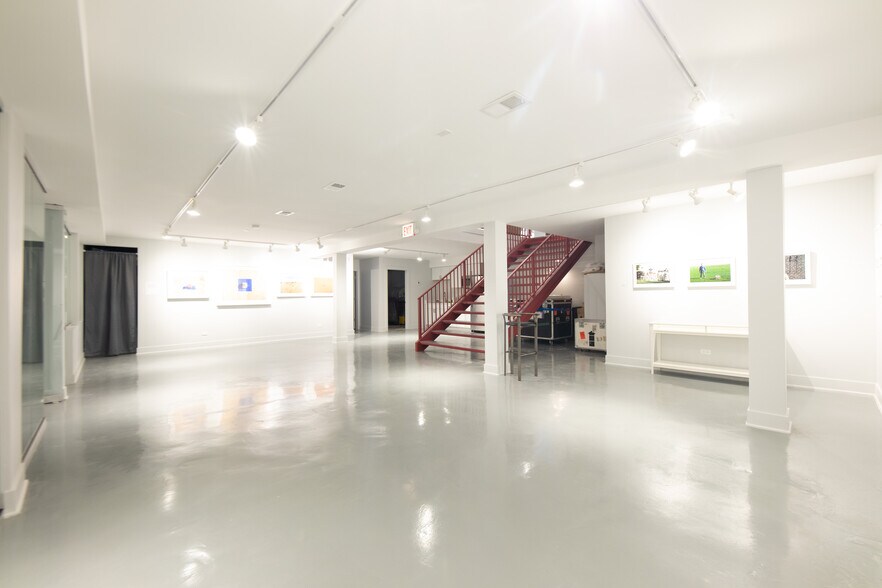 More Photos Of 1637 W Chicago Ave, Chicago Apartments For Lease