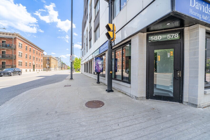 More Photos Of 168 Charlotte St, Ottawa Office For Lease