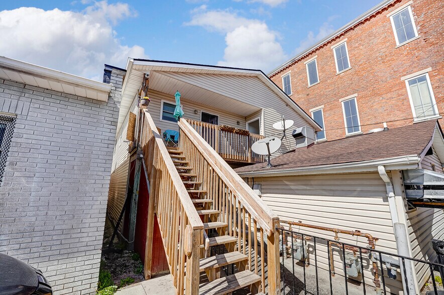 More Photos Of 13 W Main St, Spring Valley Restaurant For Sale