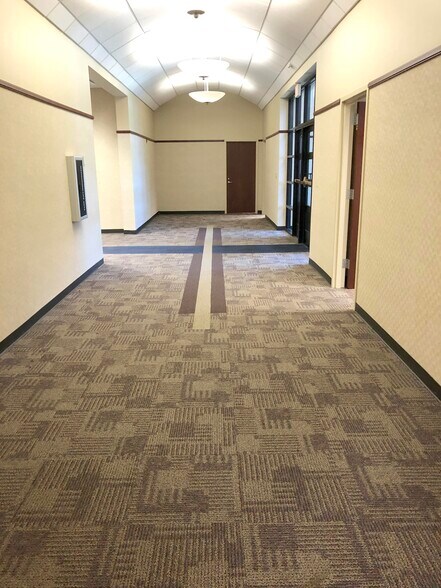 More Photos Of 2825 Reynolda Rd, Winston-Salem Health Club For Sale