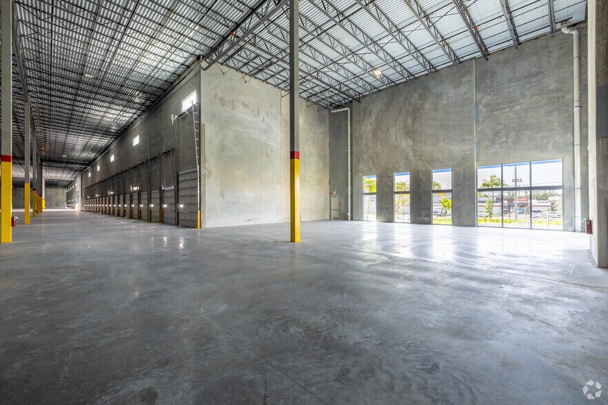 More Photos Of 2260 NW 27th Ave, Miami Refrigeration Cold Storage For Lease