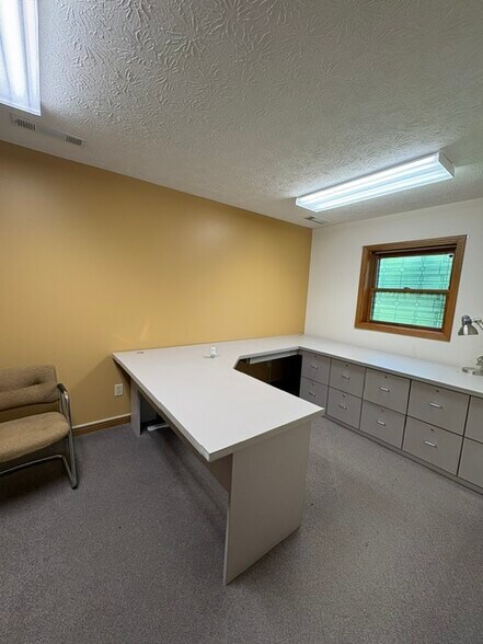 More Photos Of 6370 Mount Pleasant St NW, North Canton Office For Lease
