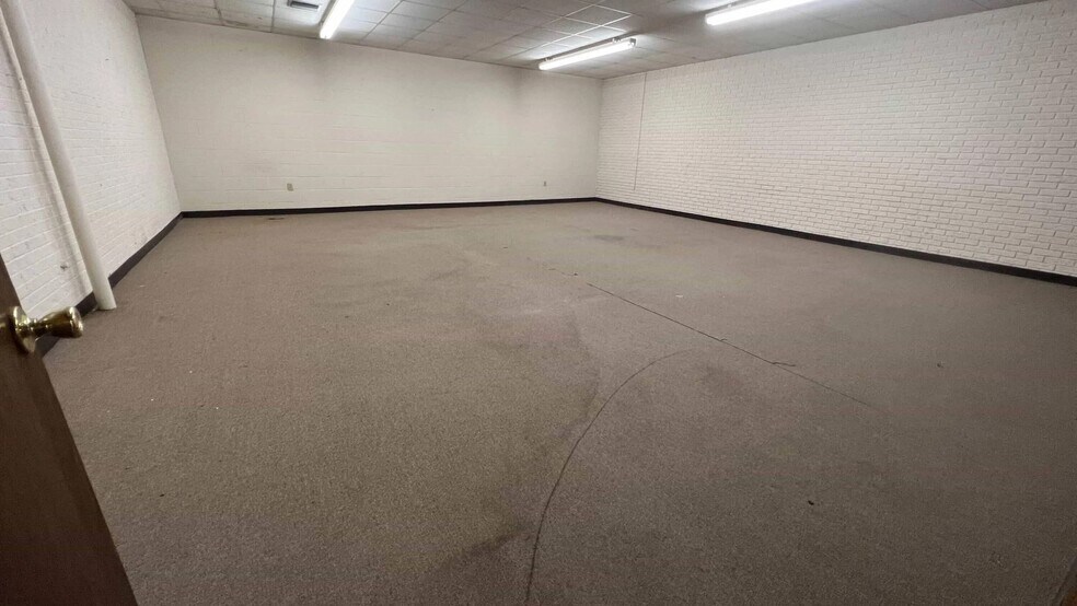 More Photos Of 1002 Walton Way, Augusta Research And Development For Sale
