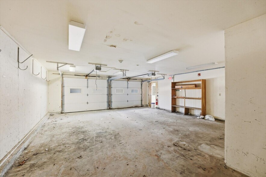 More Photos Of 58 Main st, Charlestown Office For Sale