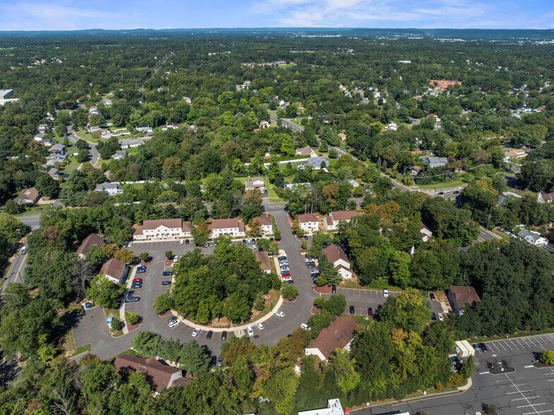 More Photos Of 11 Clyde Rd, Somerset Office For Sale