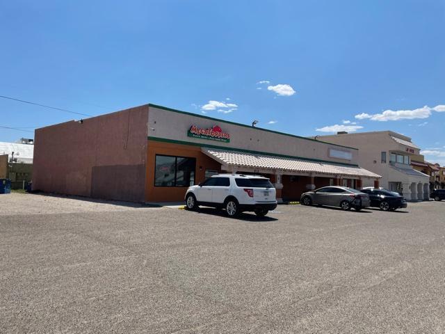 More Photos Of 832 Gemstone Ave, Bullhead City Restaurant For Sale