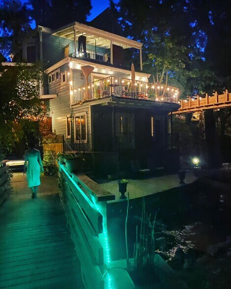 More Photos Of 301-317 S Pine St, Nevada City Hotel For Sale