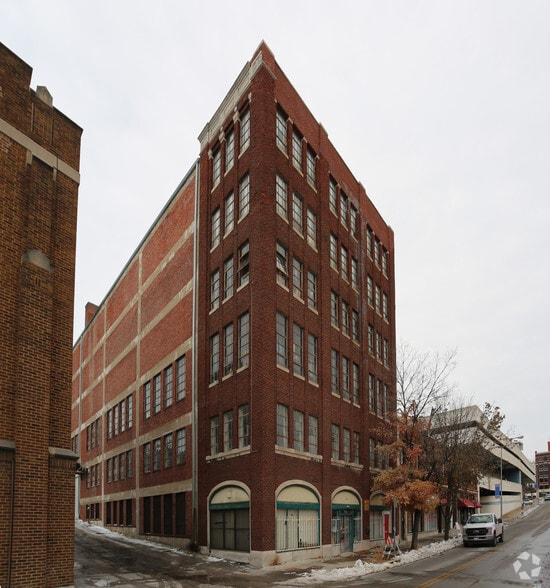 Primary Photo Of 738 Armstrong Ave, Kansas City Warehouse For Sale