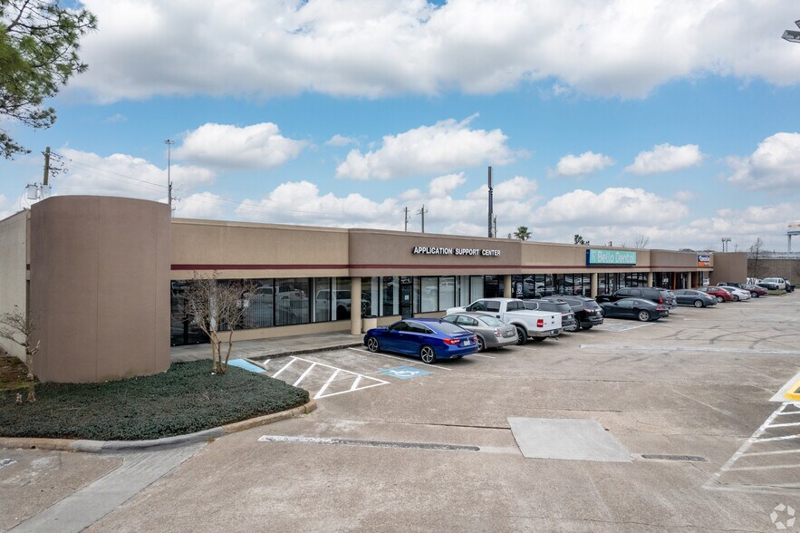 More Photos Of 8503 Gulf Fwy, Houston Unknown For Lease