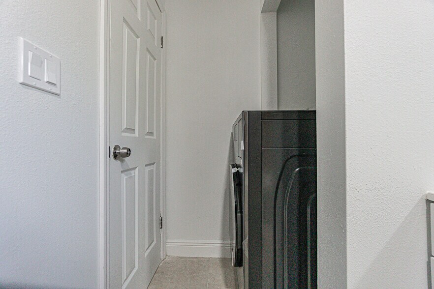 More Photos Of , Largo Unknown For Sale