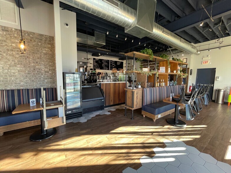 More Photos Of 7555 N California Ave, Chicago Fast Food For Sale