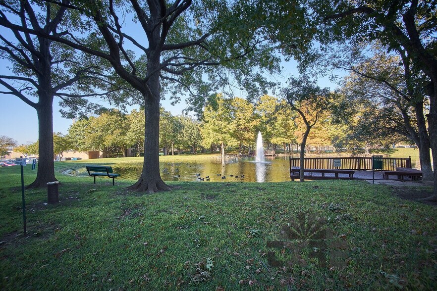 More Photos Of 600 Six Flags Dr, Arlington Office For Lease