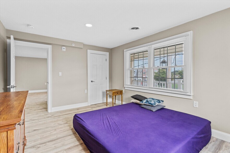 More Photos Of 47 Chelmsford St, Chelmsford Storefront Retail Residential For Sale