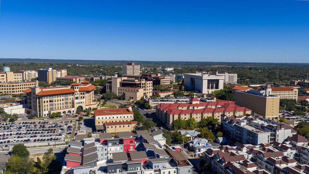 More Photos Of 715 W Hopkins St, San Marcos Daycare Center For Sale