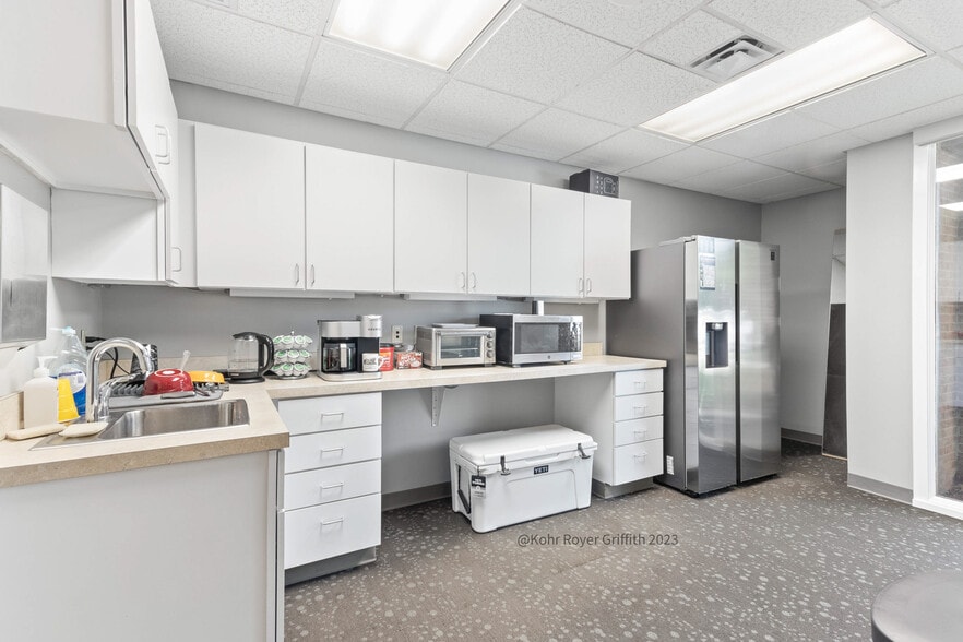 More Photos Of 2939 Kenny Rd, Upper Arlington Medical For Lease