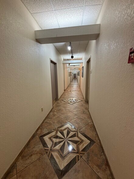 More Photos Of 1900 N Mills Ave, Orlando Medical For Lease