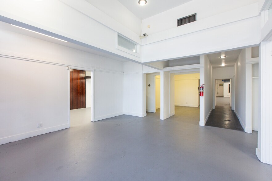 More Photos Of 1248 S Fairfax Ave, Los Angeles Light Manufacturing For Sale