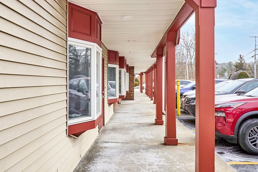 More Photos Of 200 Walnut St, Saugus Storefront Retail Office For Sale