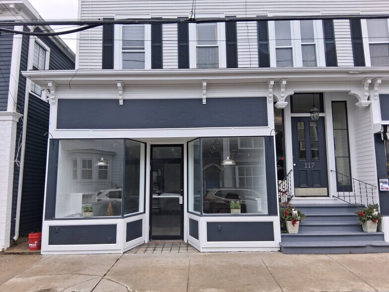 More Photos Of 117 Water St, Stonington Apartments For Sale