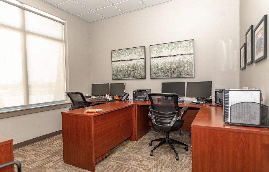 More Photos Of 4519 Mills Park Cir, College Station Office For Sale