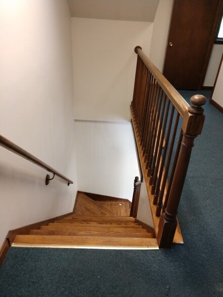 More Photos Of 34 Academy Hill Rd, Plainfield Office For Sale