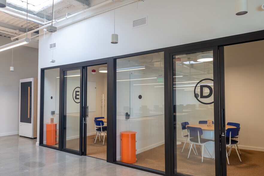 More Photos Of 8305 W Sunset Blvd, West Hollywood Office For Lease