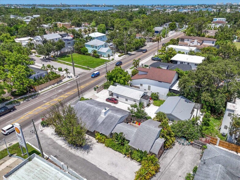 More Photos Of 1761 Siesta Dr, Sarasota Apartments For Sale