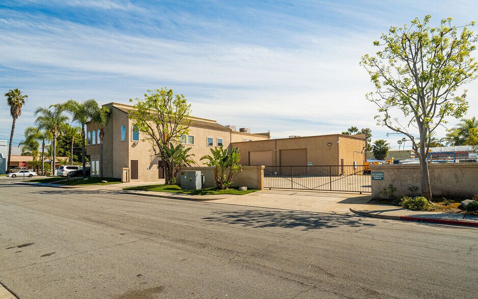 More Photos Of 8891 Watson St, Cypress Office For Sale