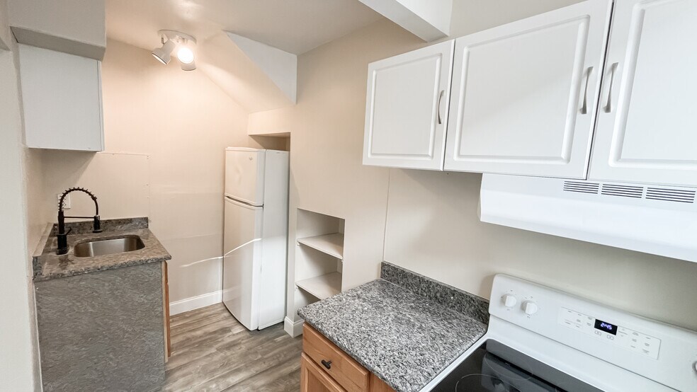 More Photos Of 321 W Ianthe St, Tavares Multifamily For Sale
