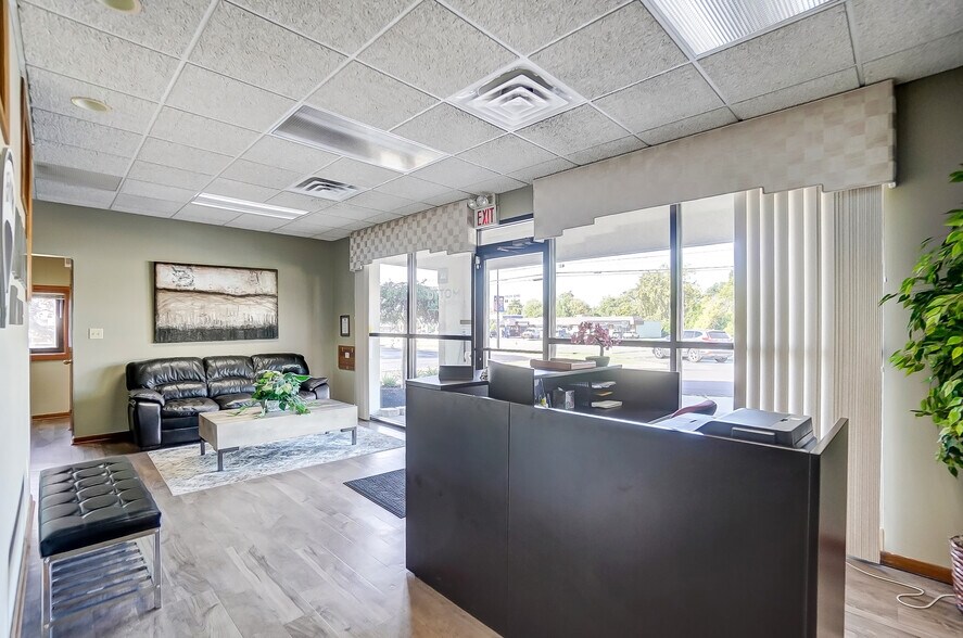 More Photos Of 8900 N Dixie Dr, Dayton Medical For Lease